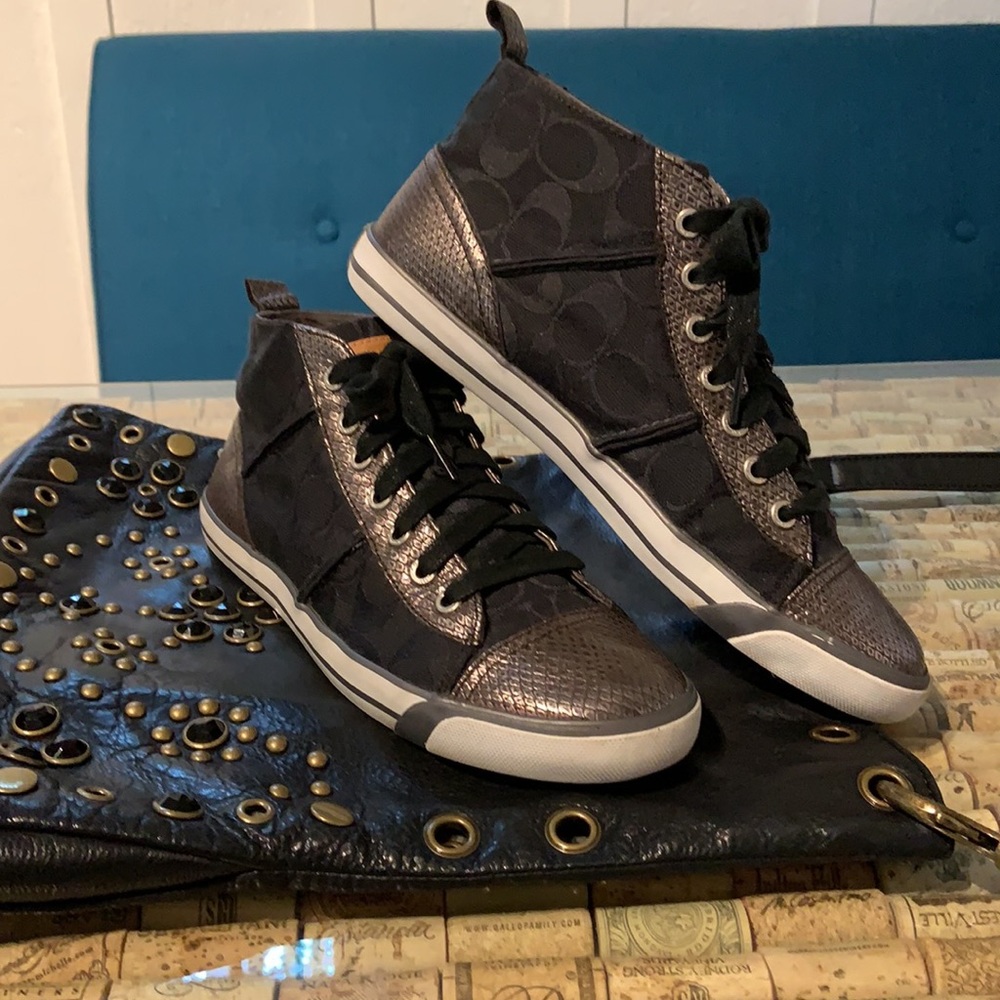 LUSCIOUS COACH Leather snake and Classic fabric.